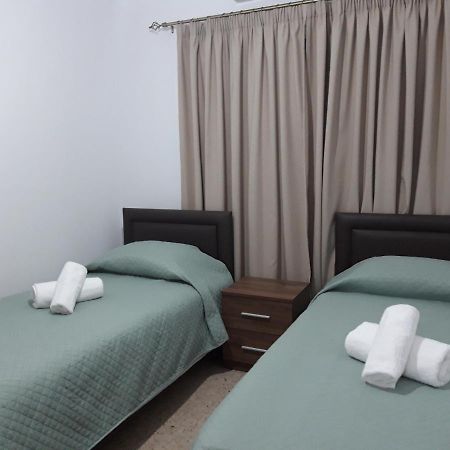 Costas Two-Bedroom Ground Floor Apartment Paphos 外观 照片