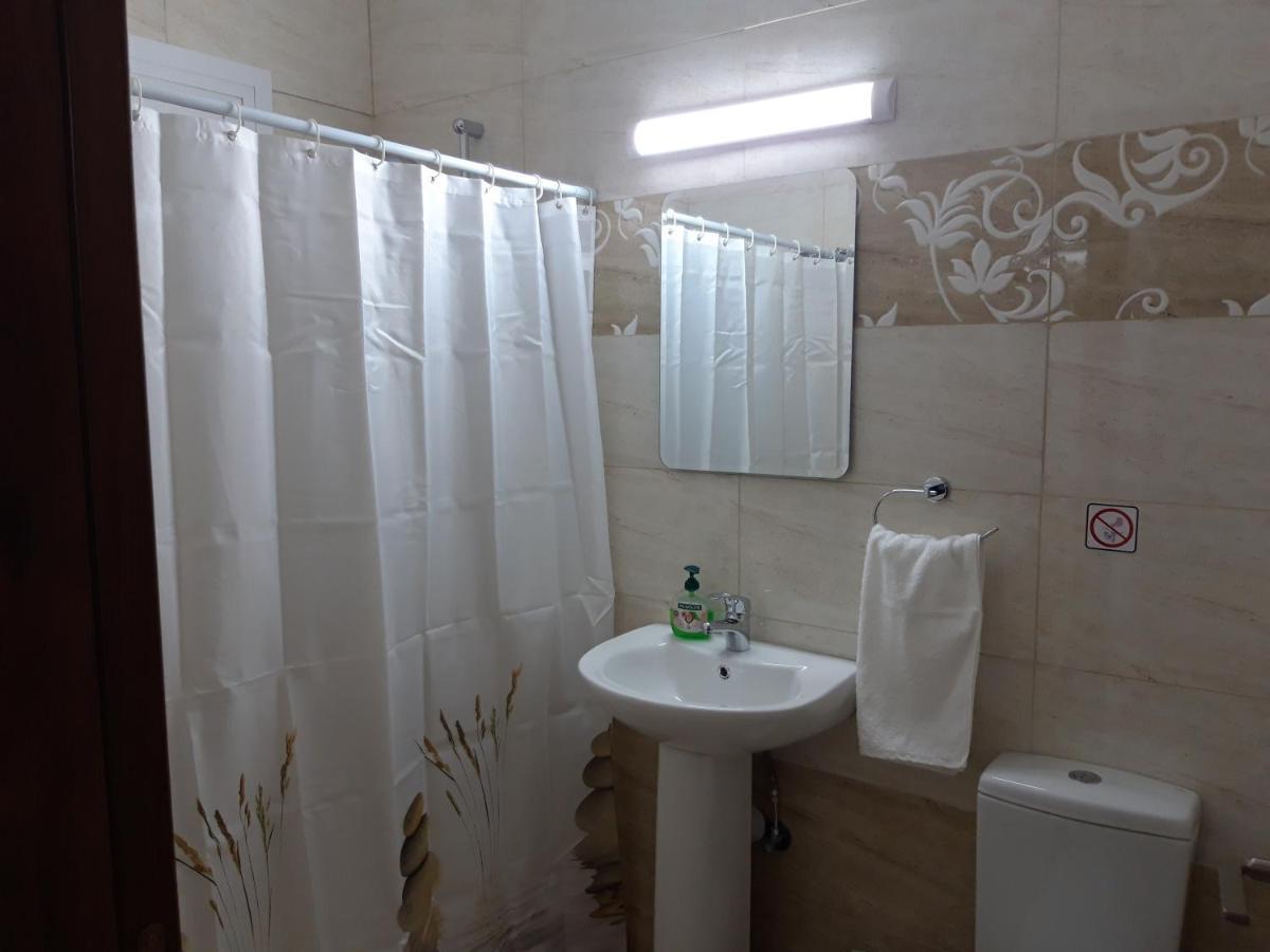 Costas Two-Bedroom Ground Floor Apartment Paphos 外观 照片